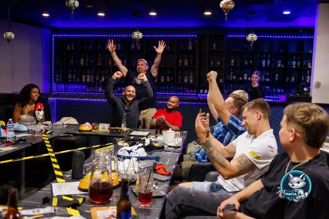 A lively Mafia table full of players in Orlando